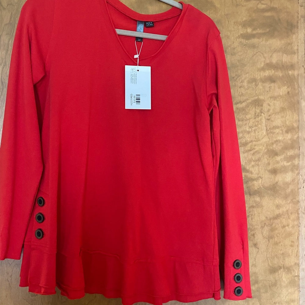Red Boutique top never worn NWT M
